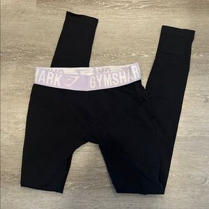 Gymshark black/light purple leggings